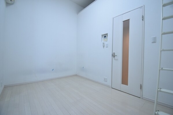 フローラ共和の物件内観写真